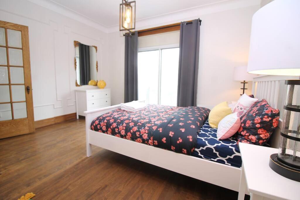 Charm & Luxury Vacation Headquarters To Downtown! Apartment Montreal Luaran gambar