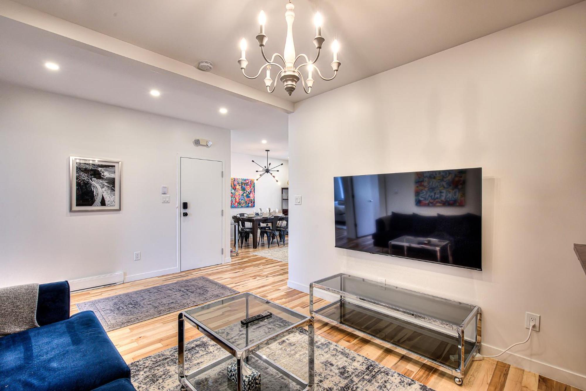 Charm & Luxury Vacation Headquarters To Downtown! Apartment Montreal Luaran gambar