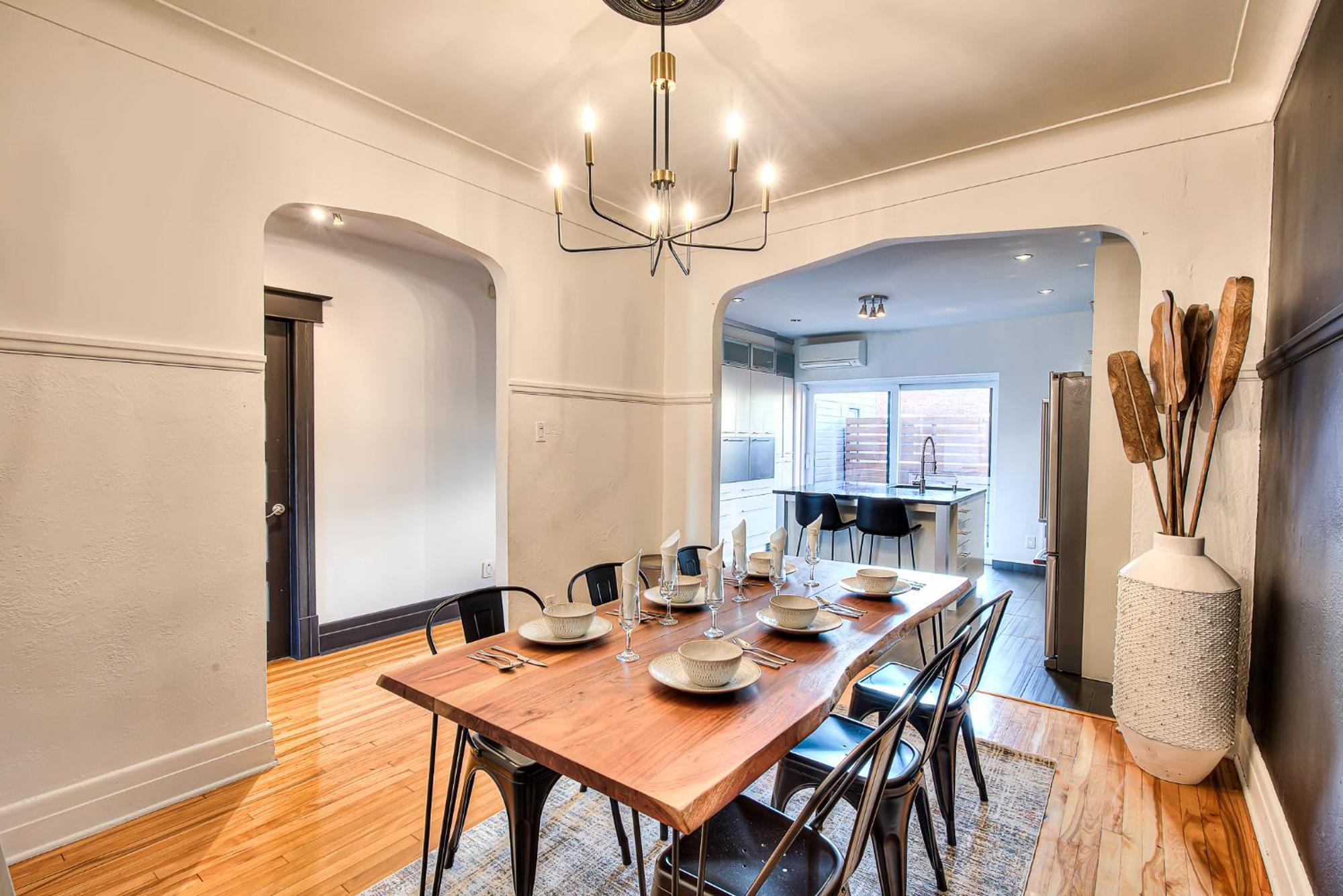 Charm & Luxury Vacation Headquarters To Downtown! Apartment Montreal Luaran gambar