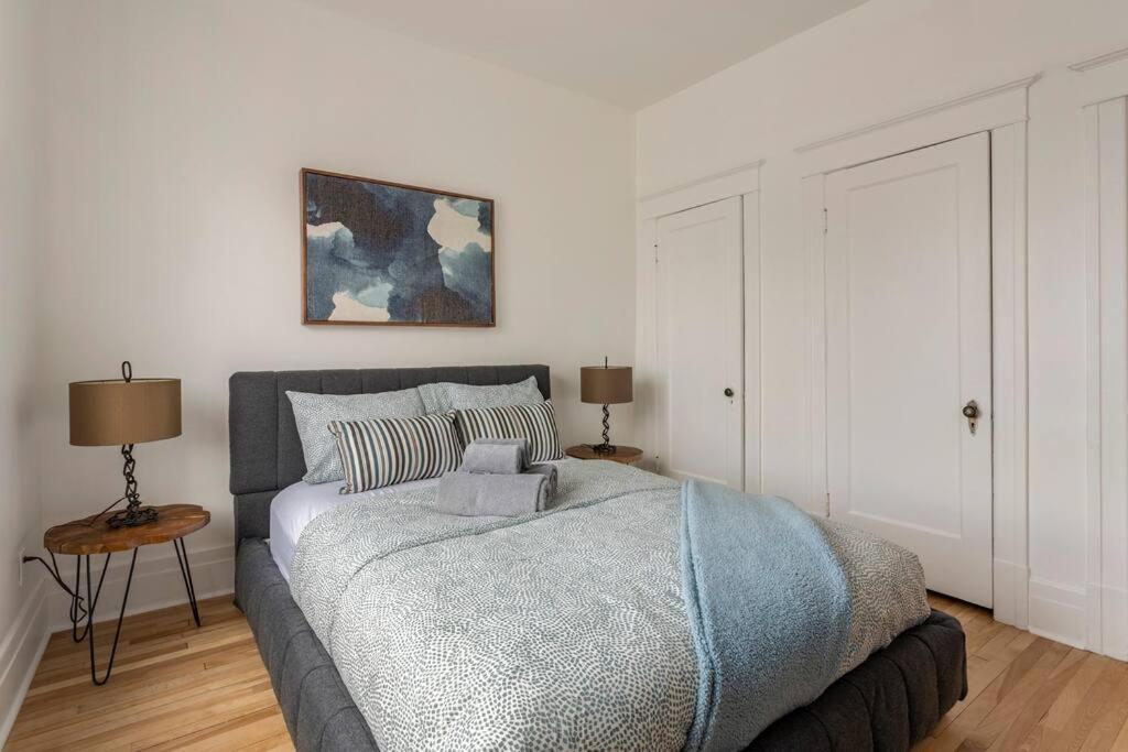 Charm & Luxury Vacation Headquarters To Downtown! Apartment Montreal Luaran gambar